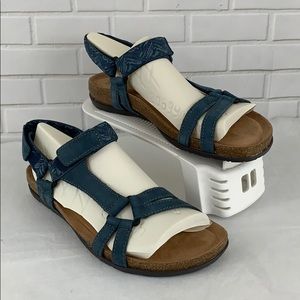 earth origins white sandals